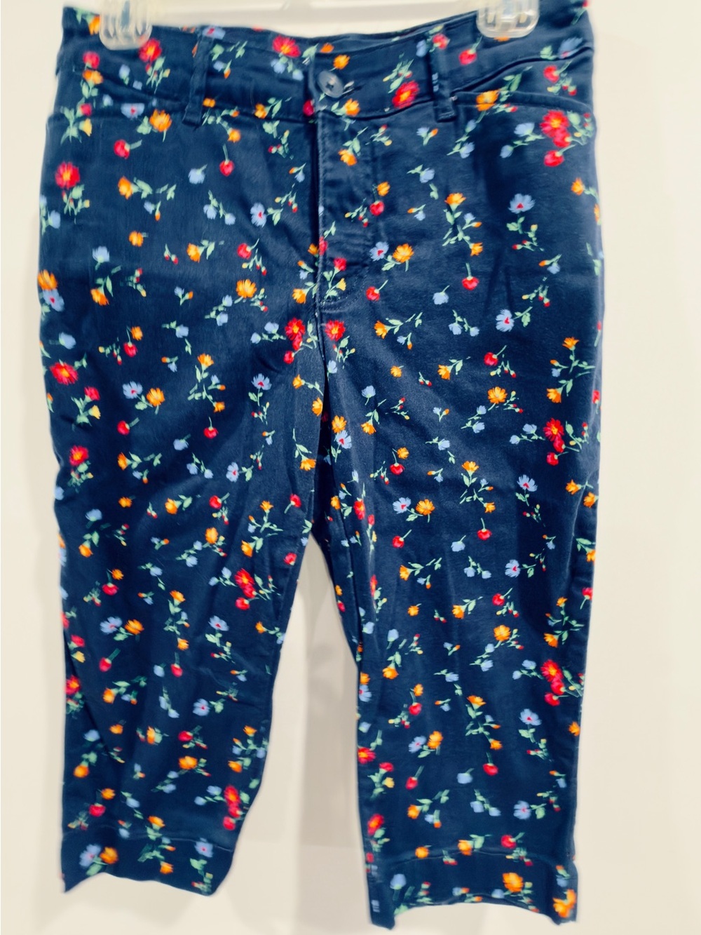 St. John's Bay Navy Floral Capri Leggings